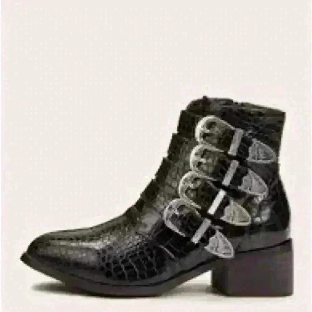 Fashion black croc buckle ankle boot